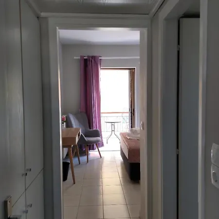 Apartamento Nini's House 3