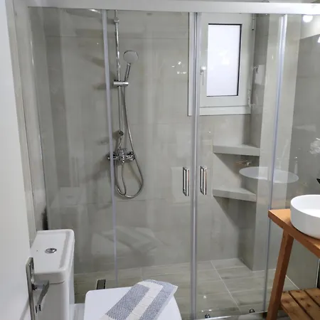 Nini's House Superior - 100m From Town Center Apartment