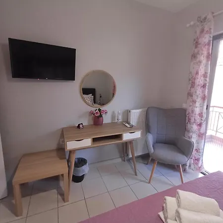 Nini's House Superior - 100m From Town Center נידרי